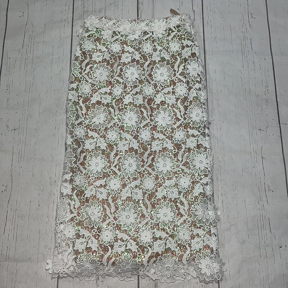 Alcoolique Araka lace white lace with skirt - Picture 3 of 9